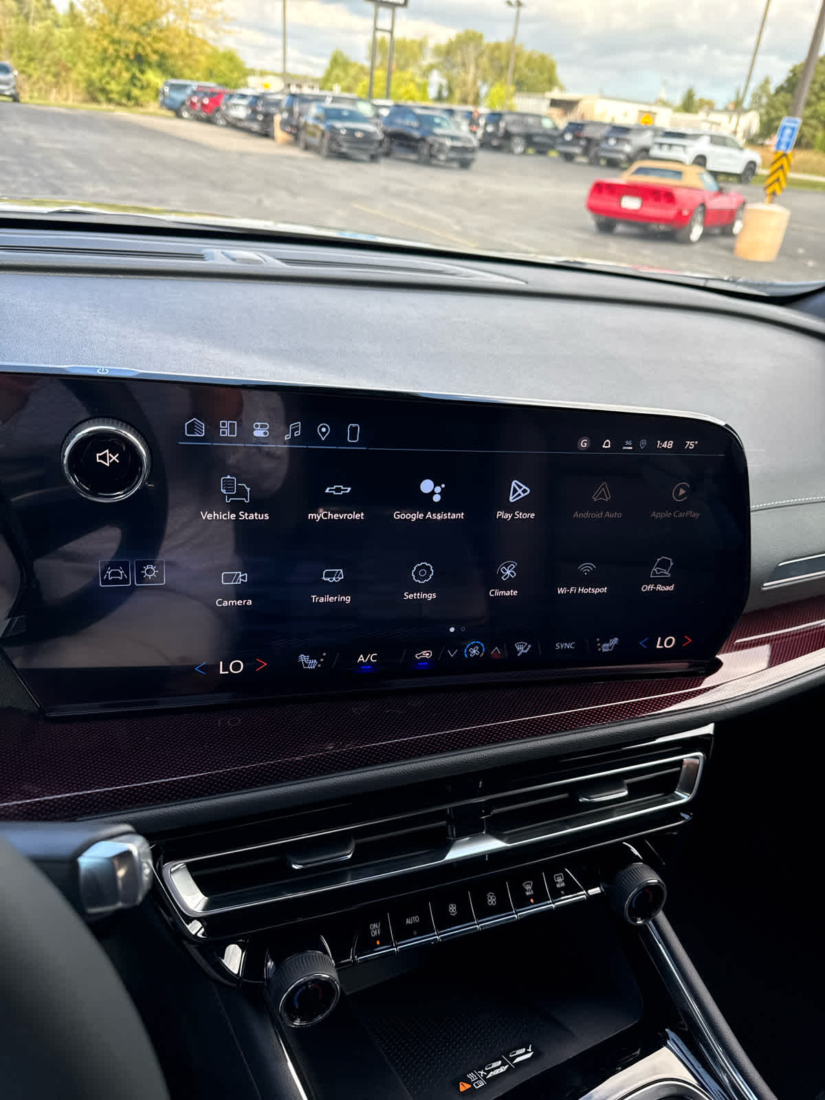2026 Chevrolet Traverse Z71 photo 14
