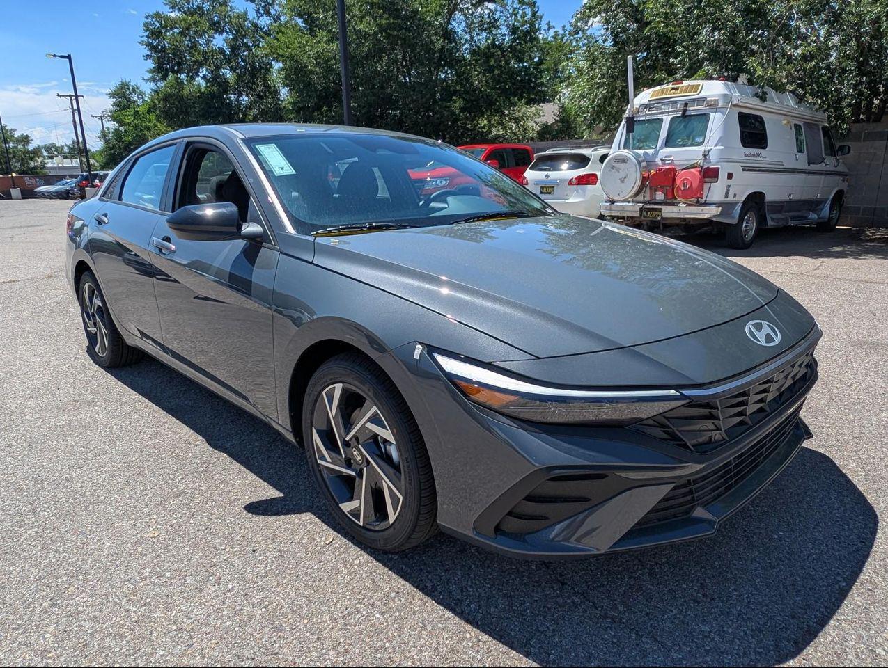2025 Hyundai Elantra SEL Sport photo 7