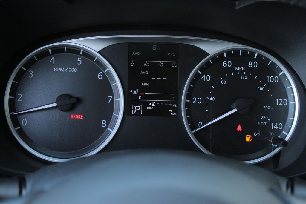 2025 Nissan Versa 1.6 S photo 19