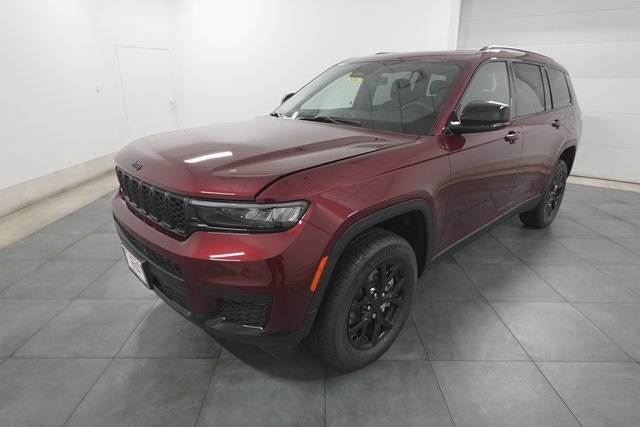 2025 Jeep Grand Cherokee Altitude X photo 3