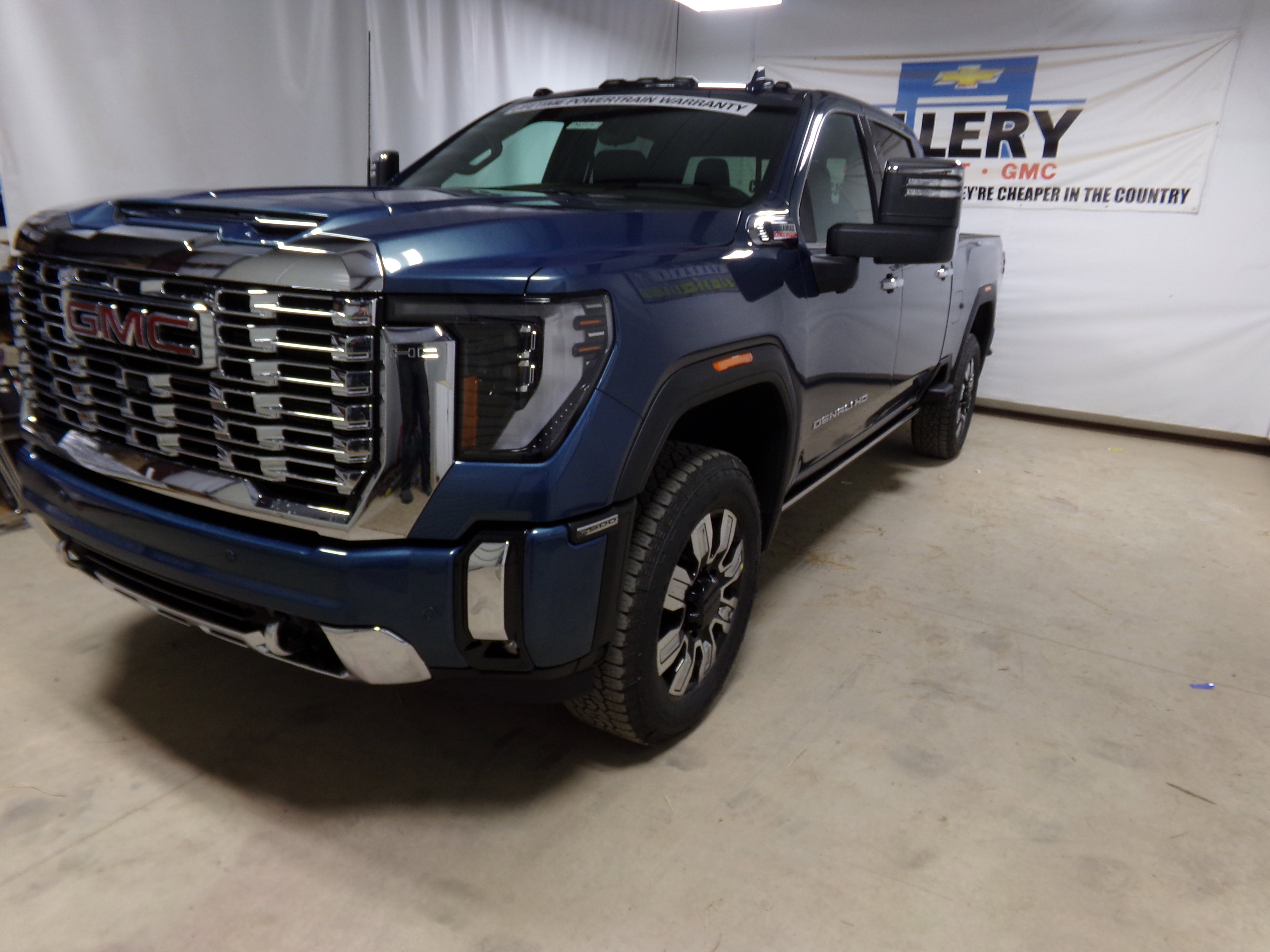 2025 Gmc Sierra 2500 Limited photo 3