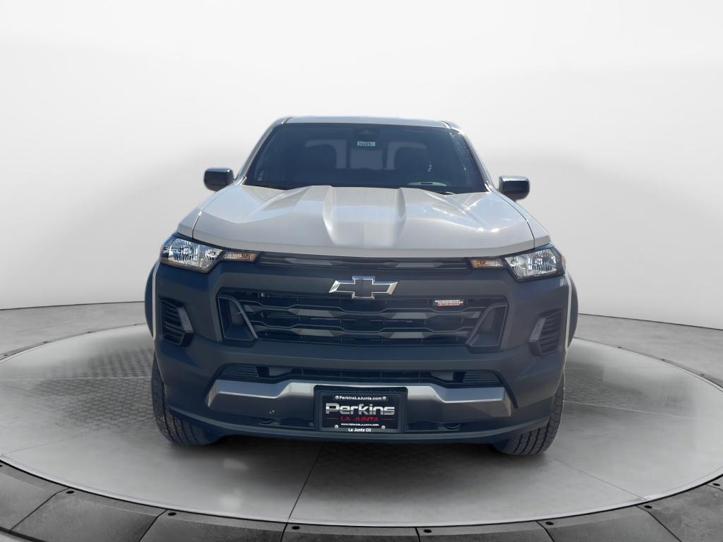 2026 Chevrolet Colorado Trail Boss photo 2