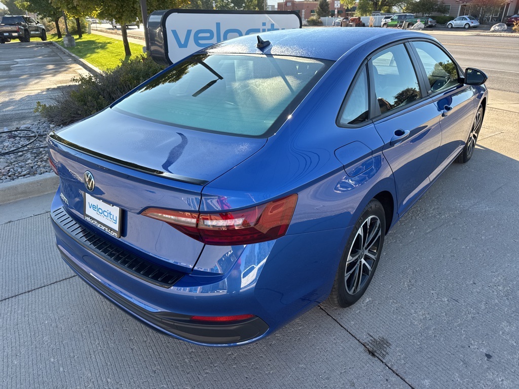 2023 Volkswagen Jetta 1.5T Sport photo 7