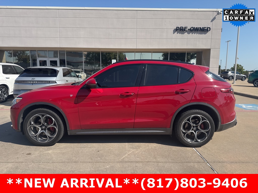 2022 Alfa Romeo Stelvio Ti photo 7