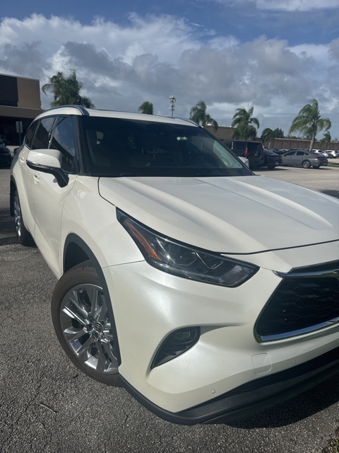 2020 Toyota Highlander Limited photo 3