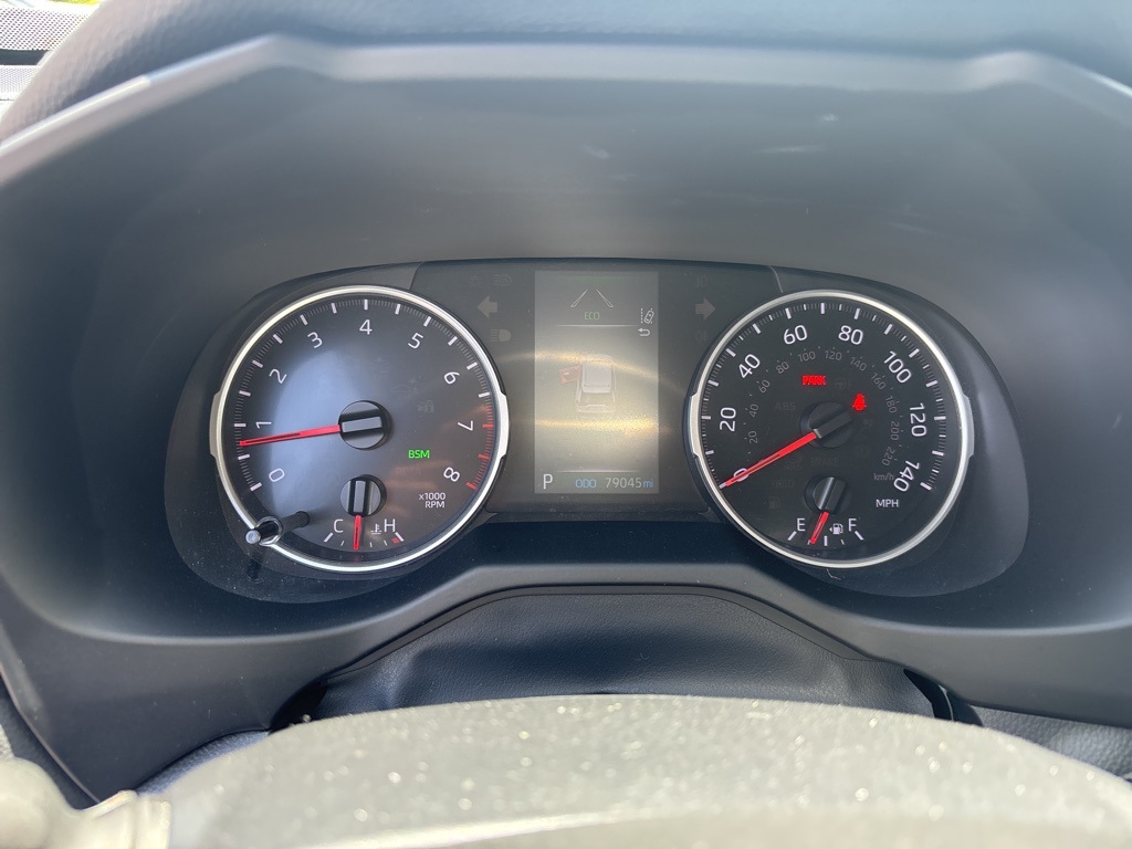 2021 Toyota RAV4 XLE photo 21