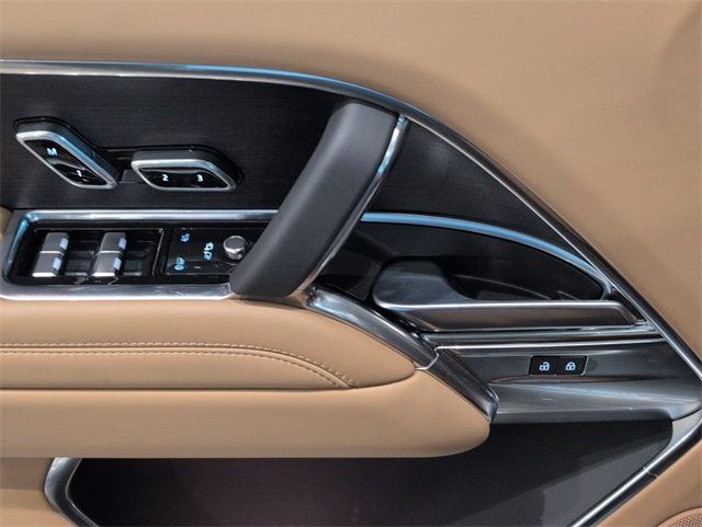 2025 Land Rover Range Rover SE photo 20