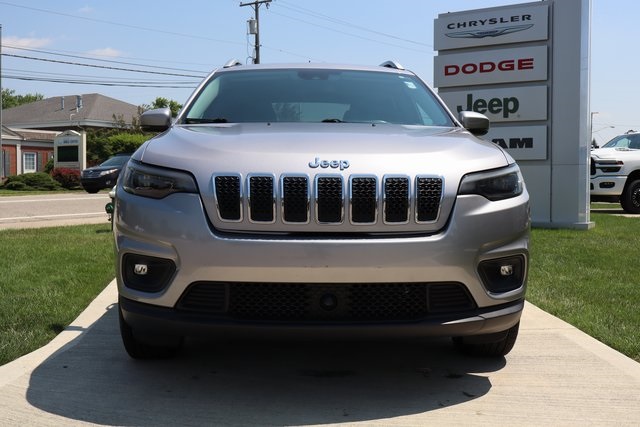 2021 Jeep Cherokee Latitude Lux photo 3