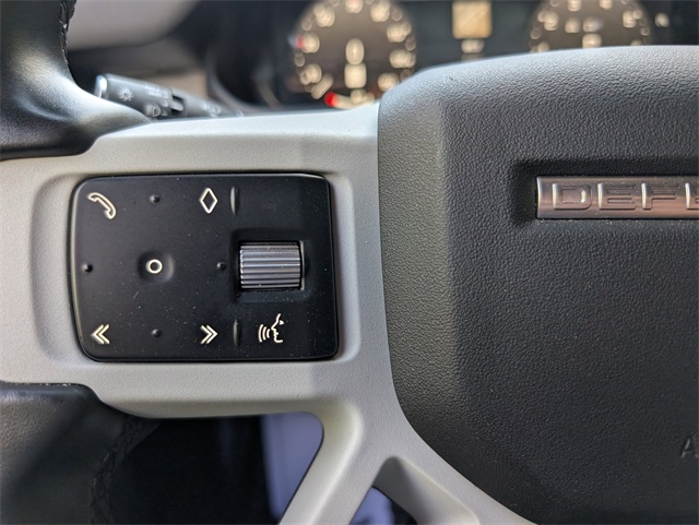 2023 Land Rover Defender 110 S photo 28