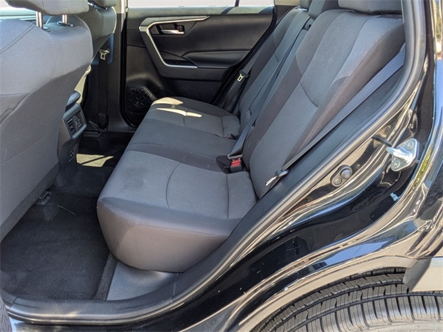 2019 Toyota RAV4 XLE photo 23