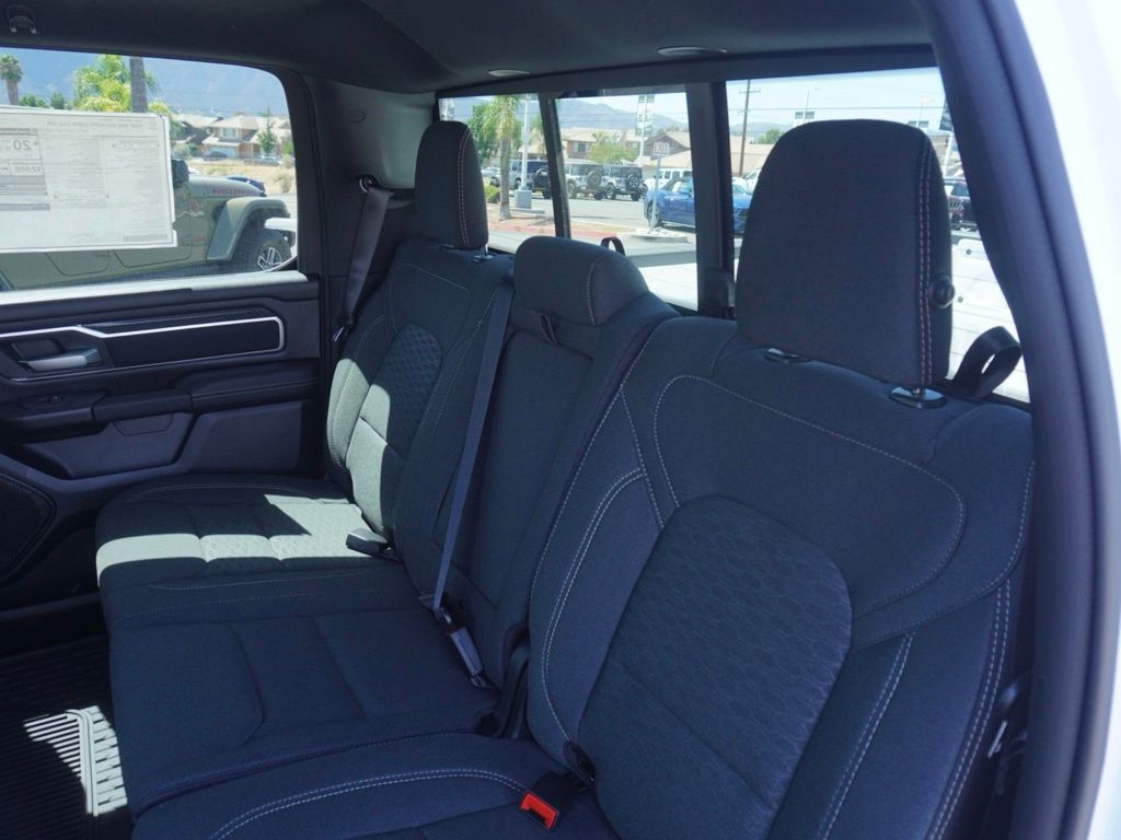 New 2026 Bright White Clear-Coat Exterior Paint RAM Big Horn Sport Appearance Edition image 22