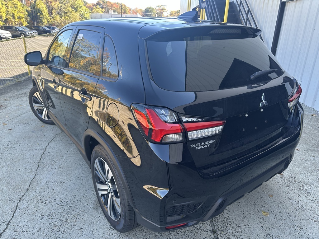 2025 Mitsubishi Outlander Sport SE photo 3