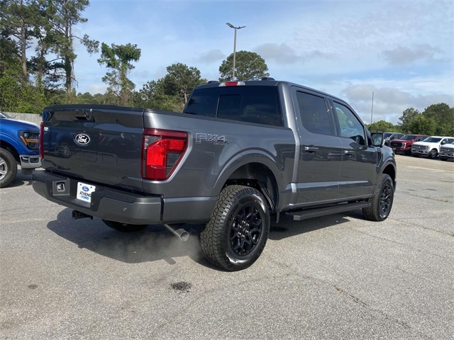 2025 Ford F-150 XLT photo 3