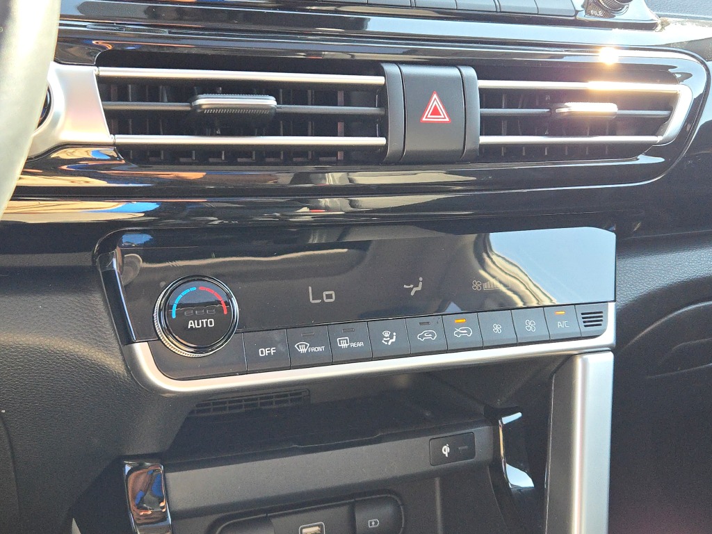 2022 Kia Seltos EX photo 28