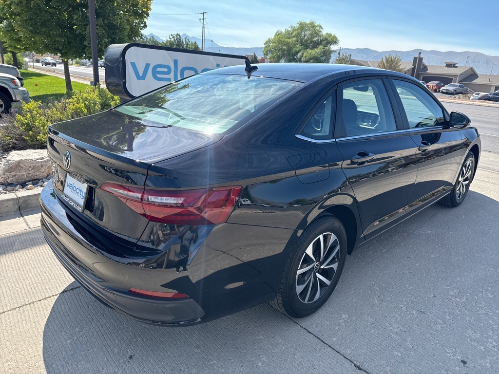 2024 Volkswagen Jetta 1.5T S photo 3