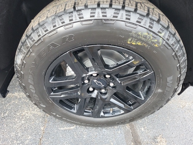 2026 Chevrolet Silverado 1500 Custom photo 3