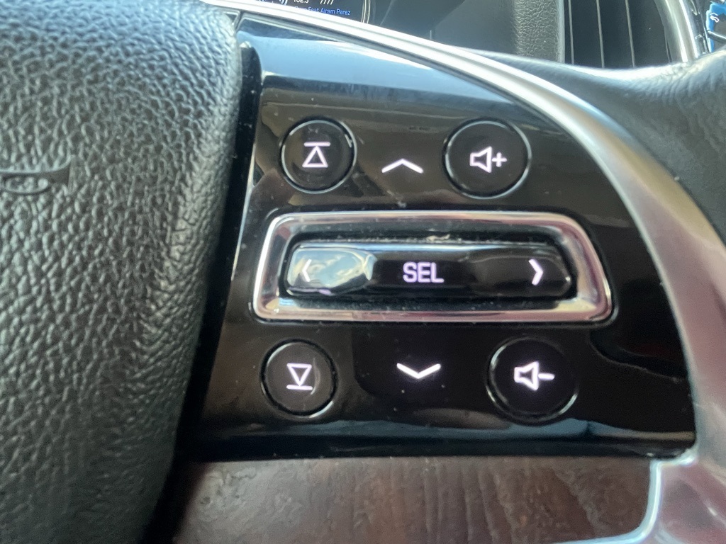 2018 Cadillac Escalade Luxury photo 10
