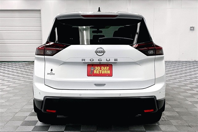 2025 Nissan Rogue S photo 4