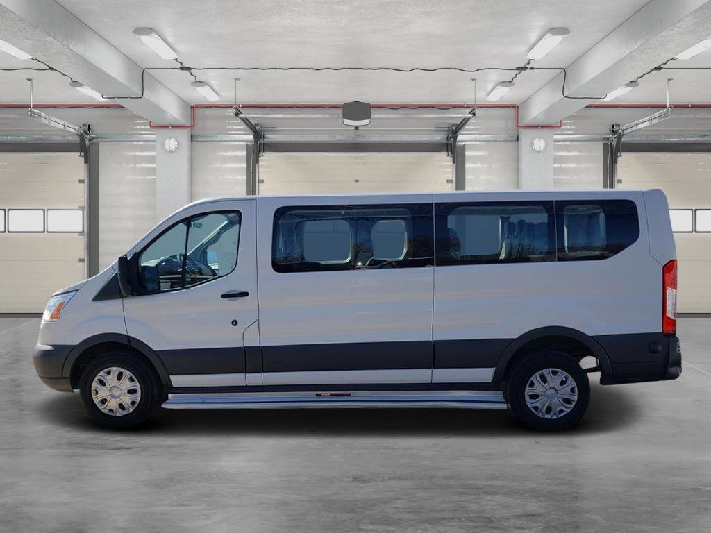 2016 Ford Transit Passenger XLT photo 4