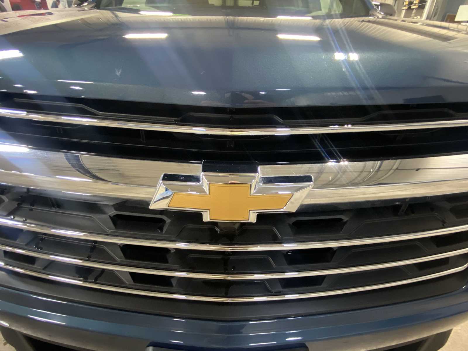 2025 Chevrolet Traverse photo 27