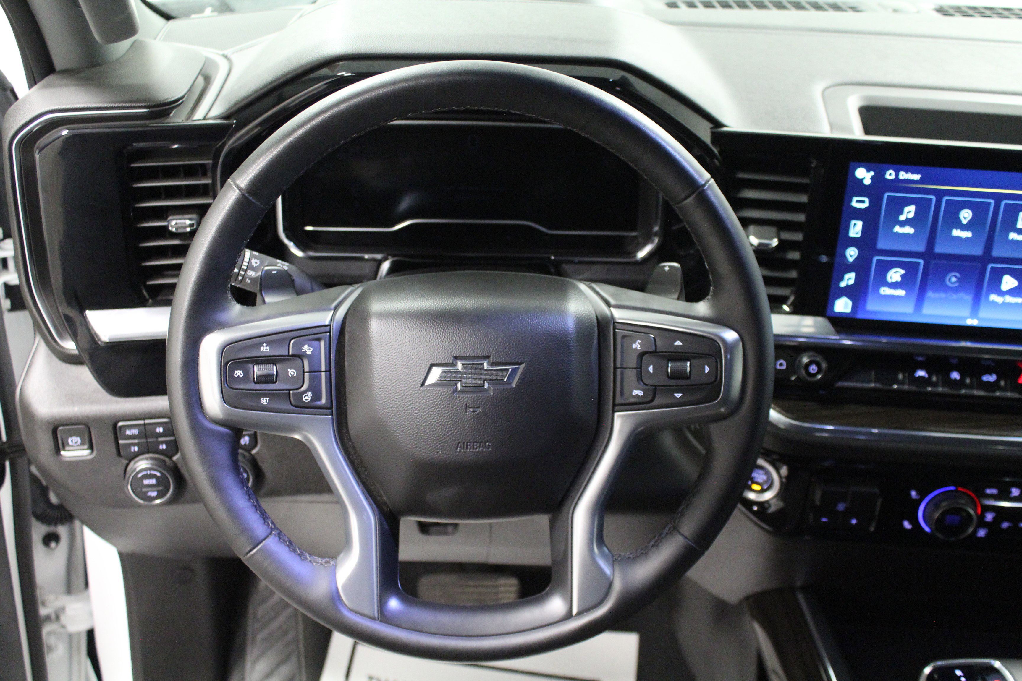 2024 Chevrolet Silverado 1500 RST photo 15