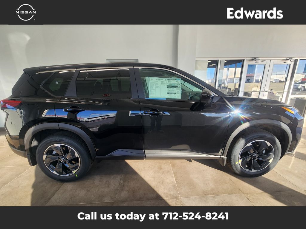 2026 Nissan Rogue SV's photo