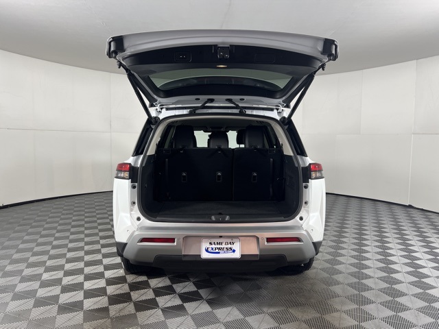 2025 Nissan Pathfinder SL photo 4