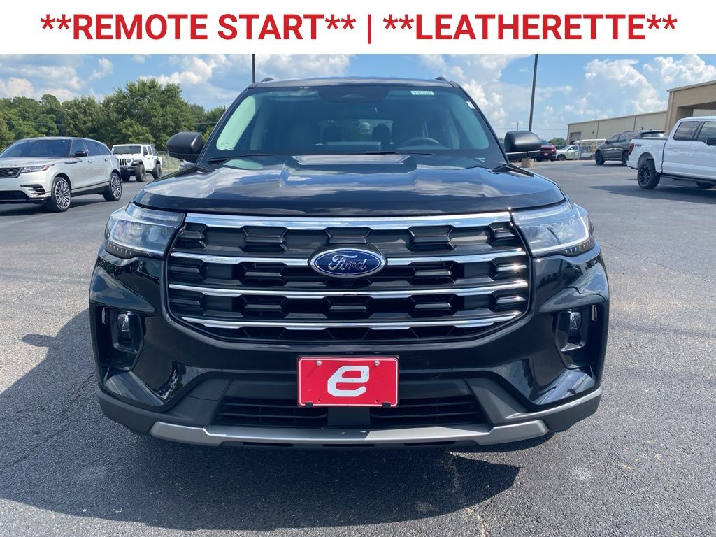 2025 Ford Explorer photo 2