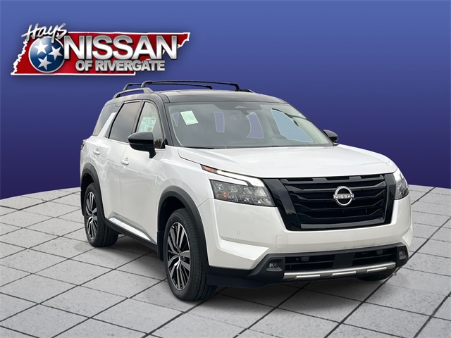 2025 Nissan Pathfinder Platinum's photo