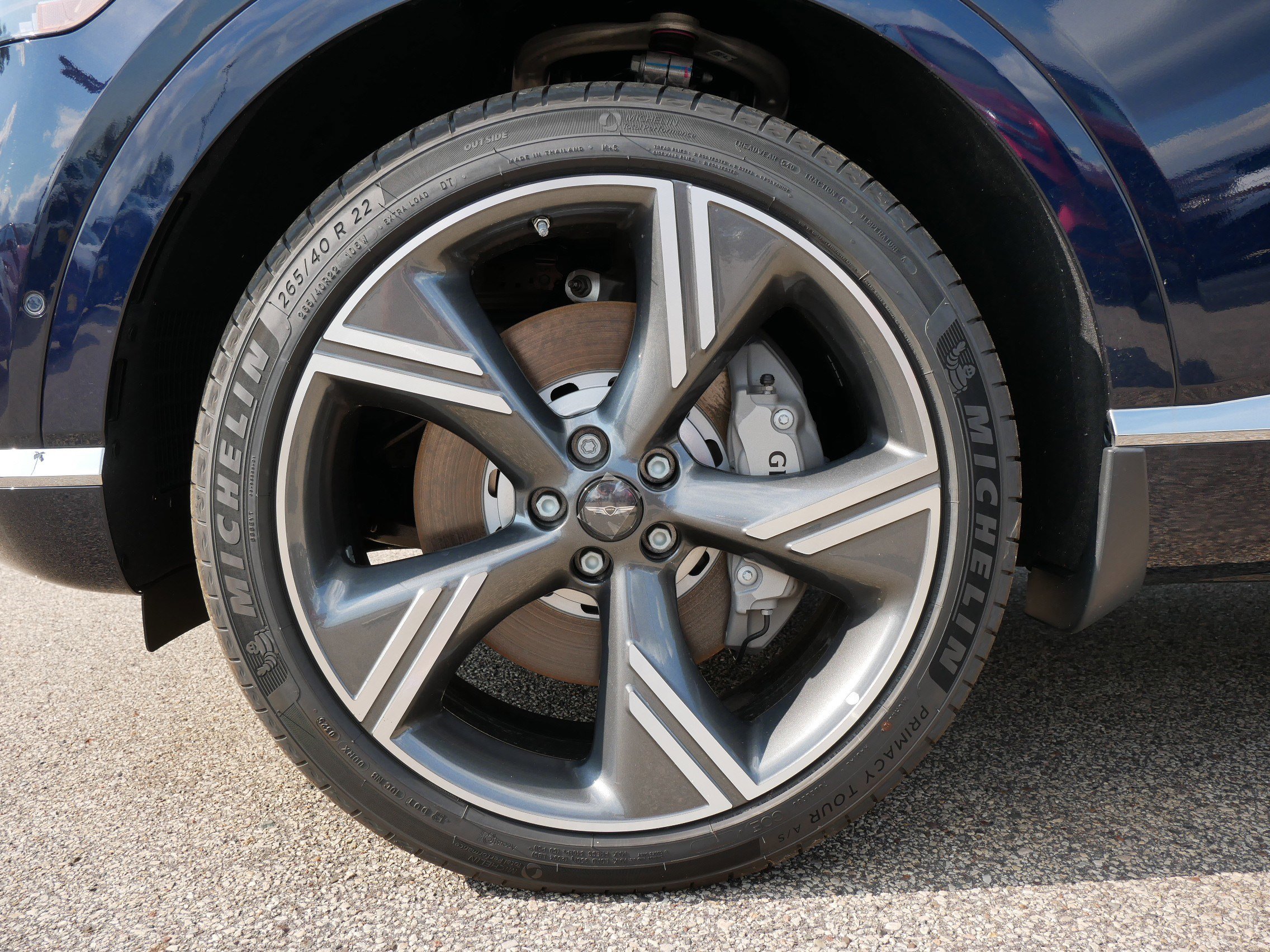 2025 Genesis GV80 Prestige AWD photo 3