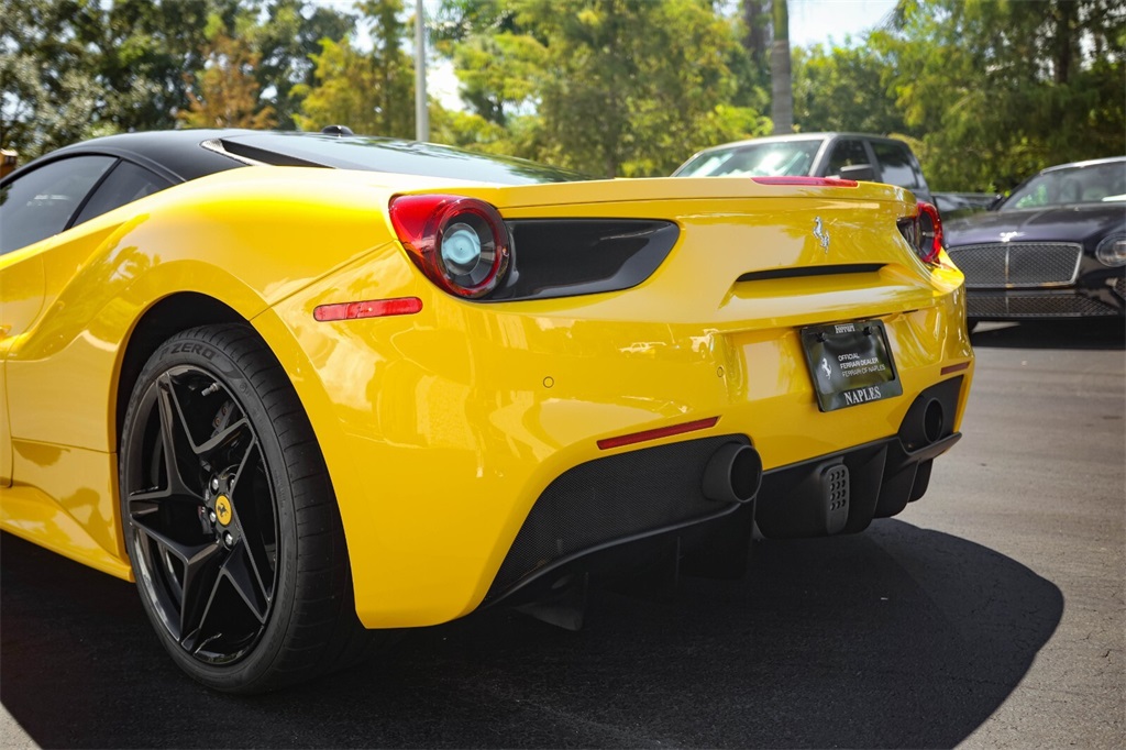 2016 Ferrari 488 GTB photo 14
