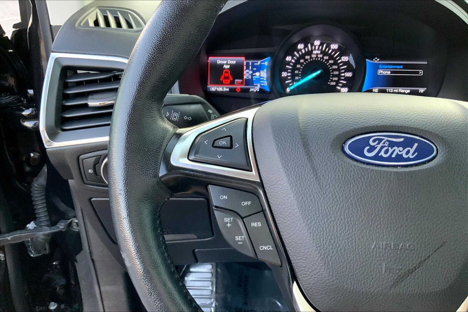 2023 Ford Edge Titanium photo 22