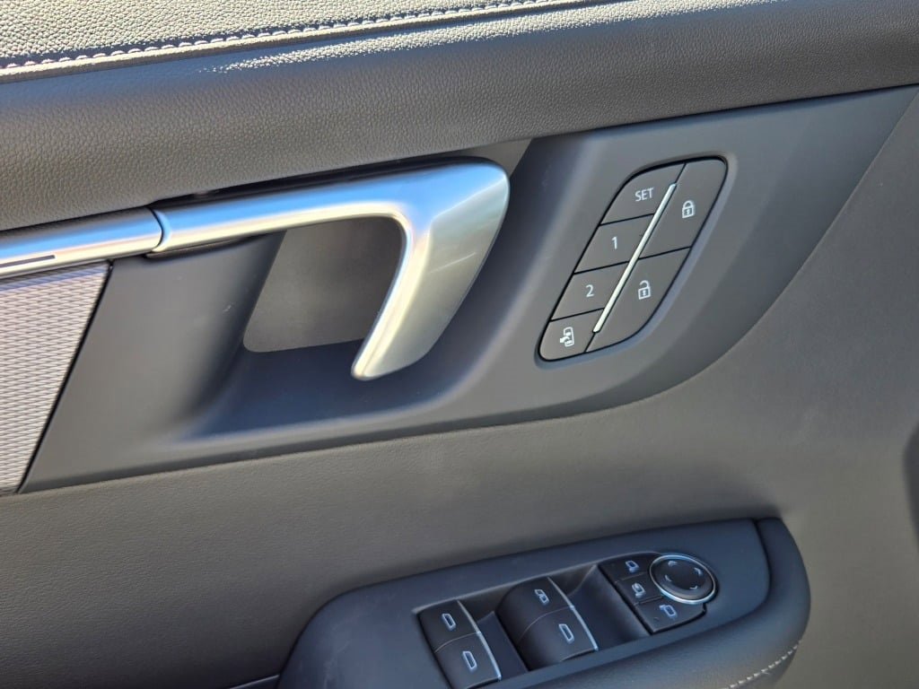 2026 Buick Enclave Sport Touring photo 19