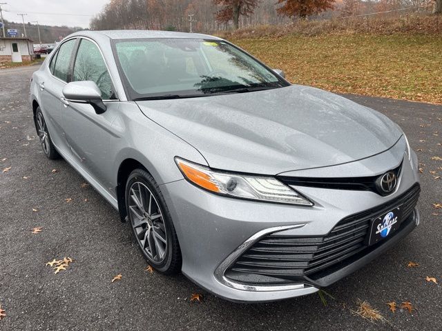 2024 Toyota Camry XLE photo 2