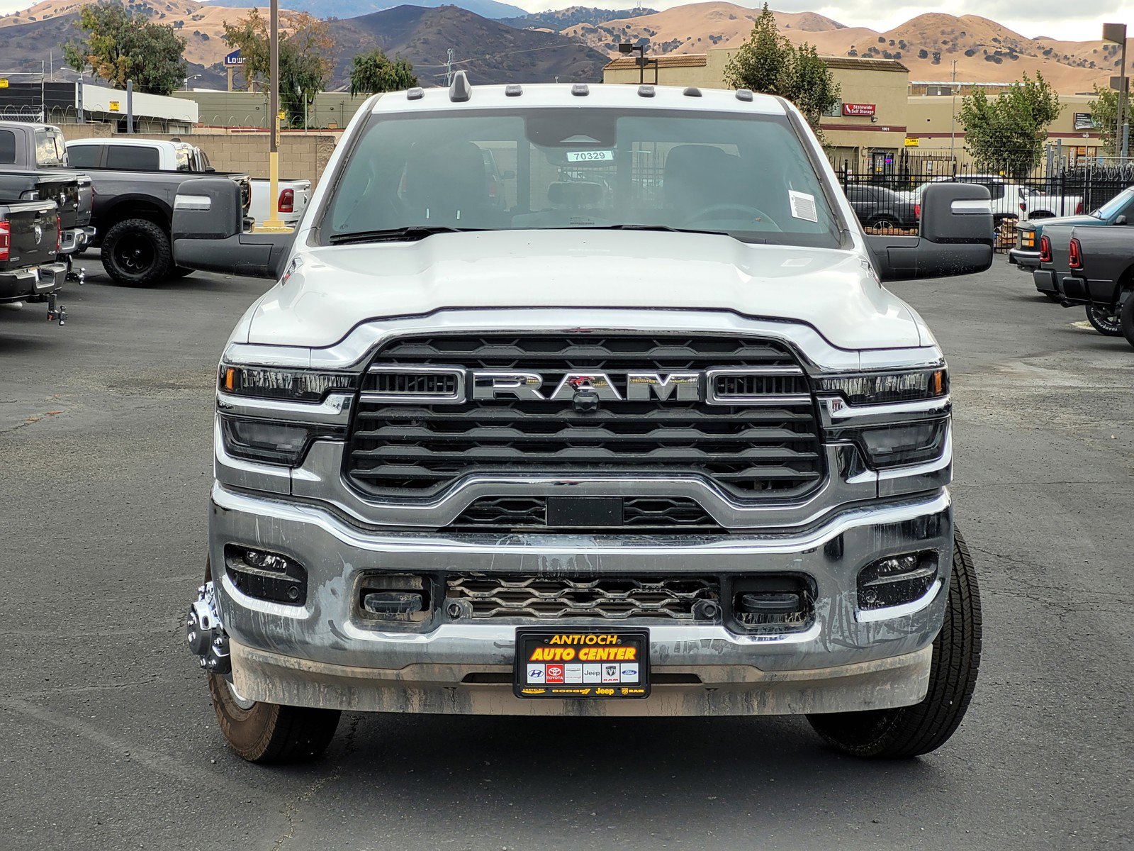 2026 Ram 3500 Tradesman photo 2