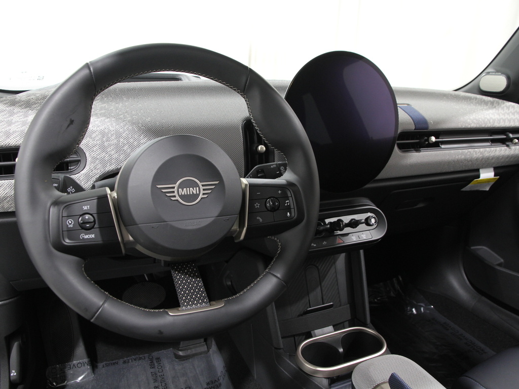 2025 Mini Cooper 2 Door Hardtop Signature photo 6