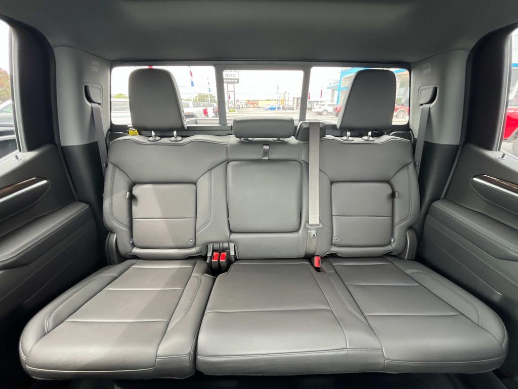 2026 Chevrolet Silverado 1500 RST photo 27