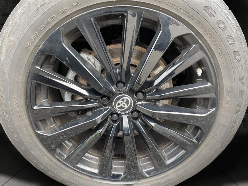 2024 Toyota Highlander XSE photo 26