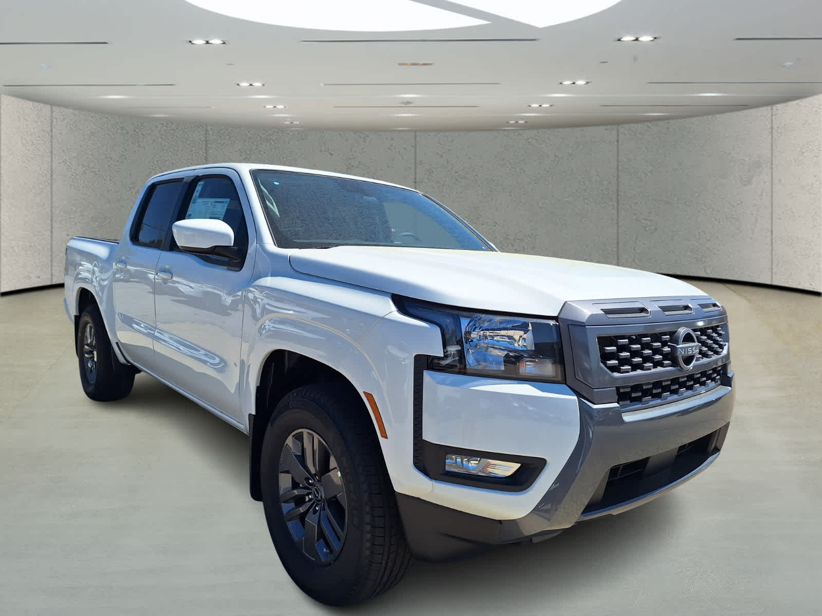 2025 Nissan Frontier Crew Cab SV photo 7