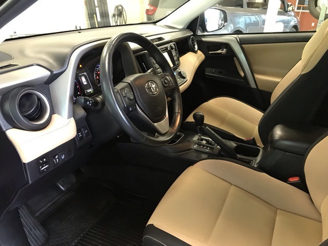 2018 Toyota RAV4 XLE photo 12