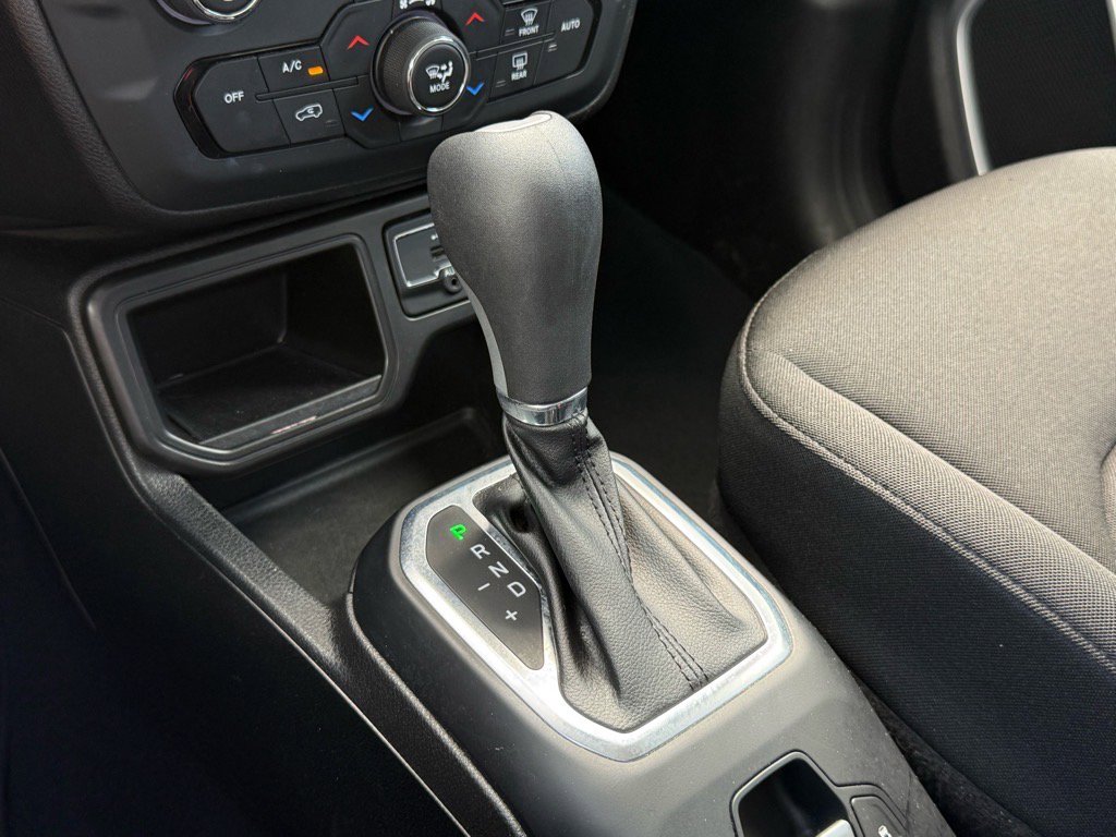 2019 Jeep Renegade Latitude photo 19