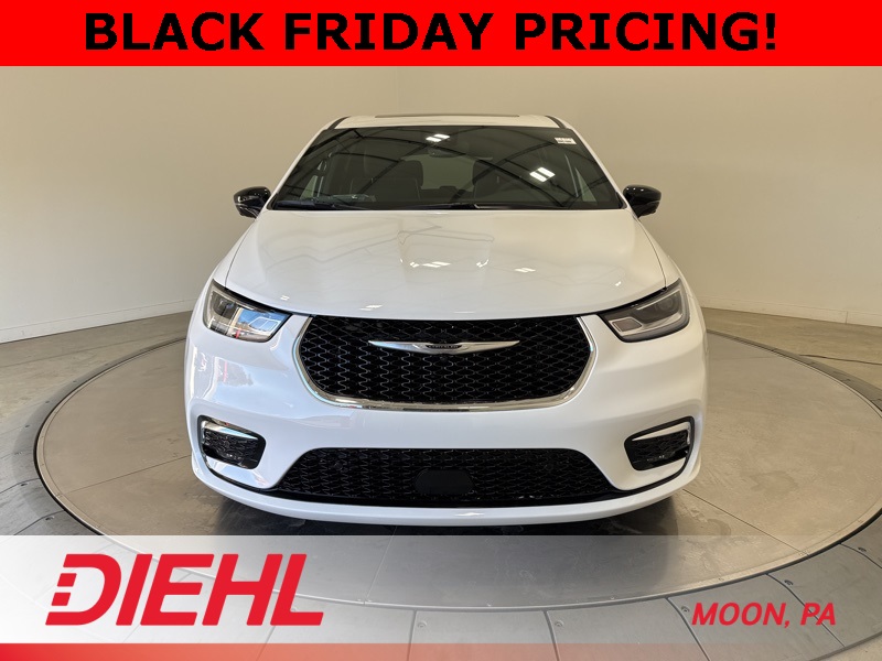 2026 Chrysler Pacifica Limited photo 2