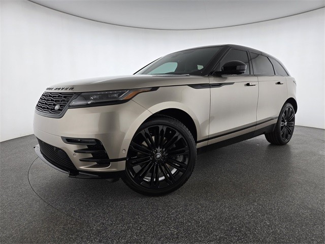 2026 Land Rover Range Rover Velar Dynamic SE's photo
