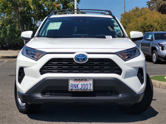 2020 Toyota RAV4 Hybrid XLE photo 2