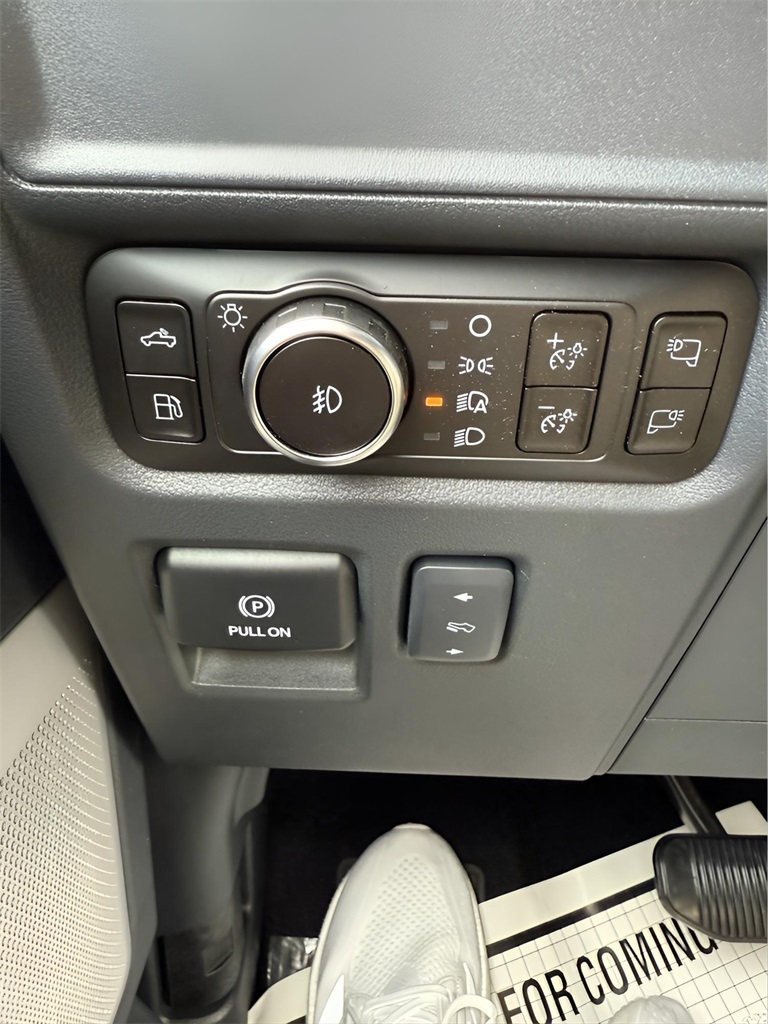 2025 Ford F-150 Lariat photo 26