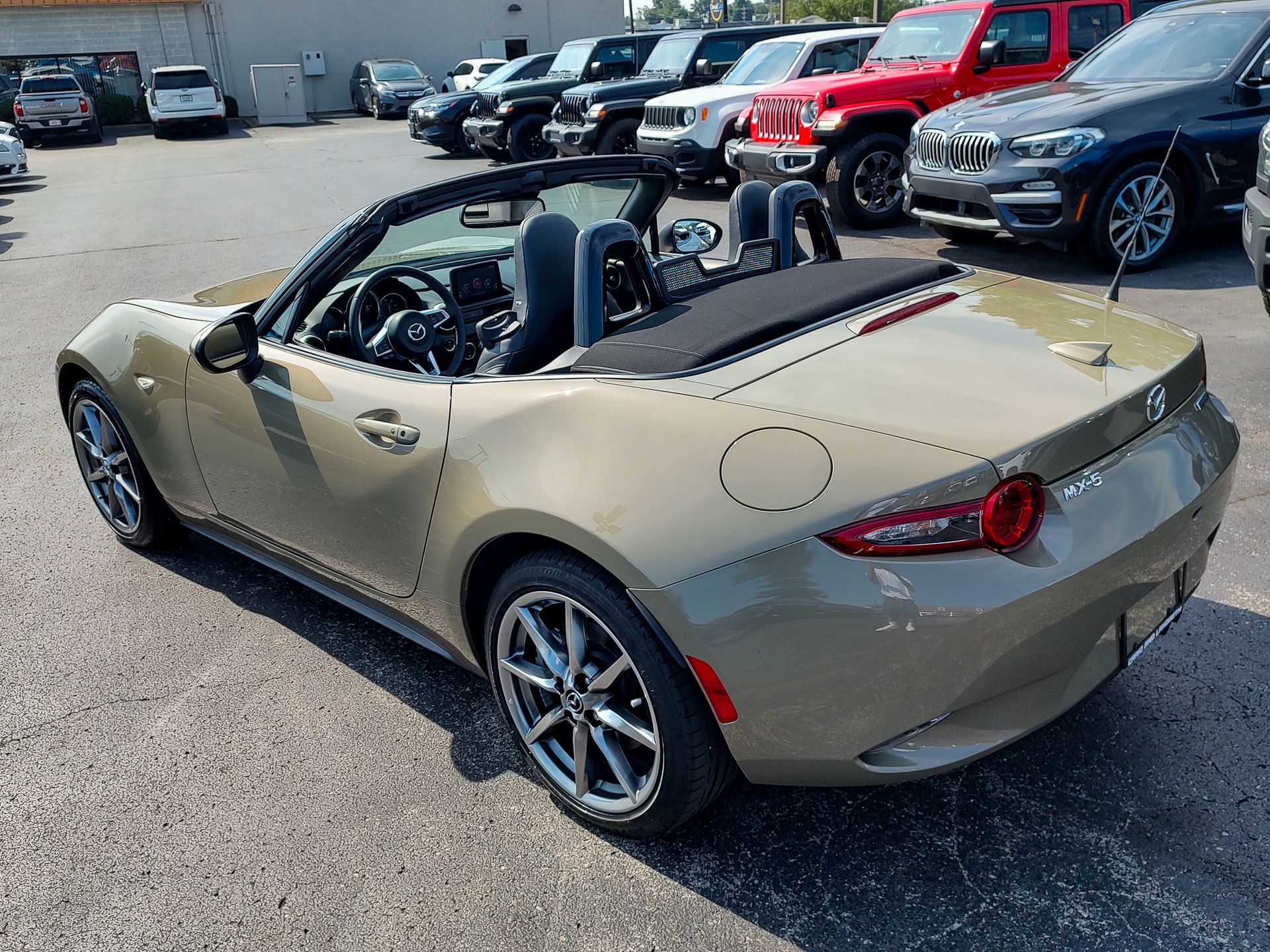 2023 Mazda MX-5 Miata Miata Grand Touring photo 10