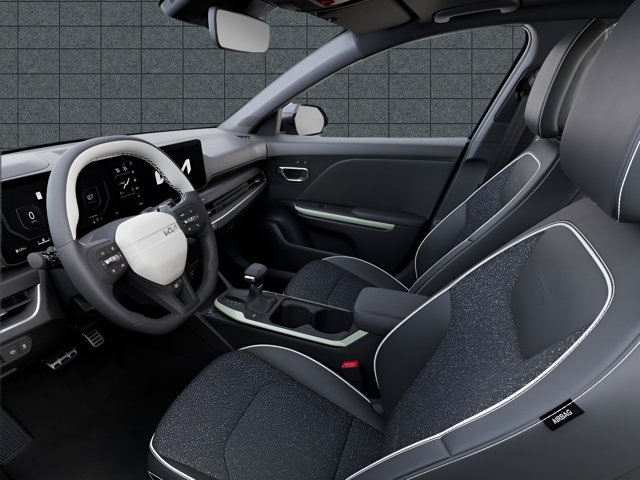 2025 Kia K4 GT-Line photo 16