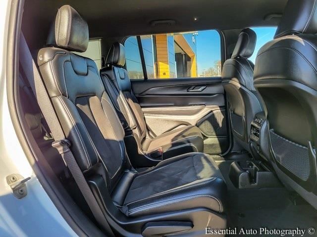 2023 JEEP GRAND CHEROKEE L - Image 31