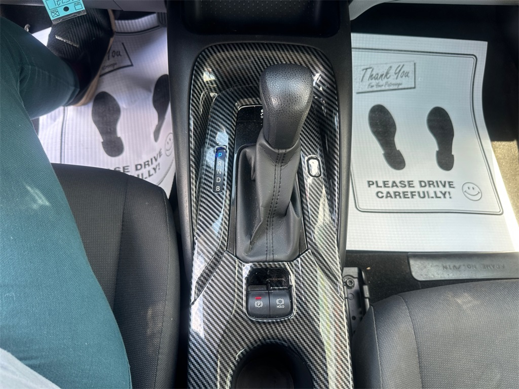 2022 Toyota Corolla LE photo 18