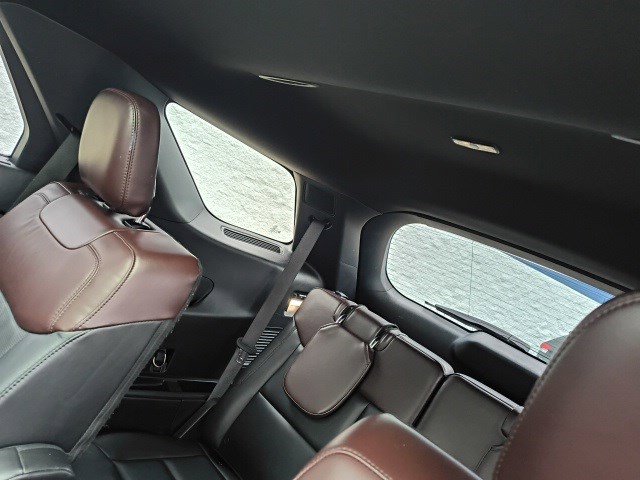 2020 Ford Explorer Platinum photo 15